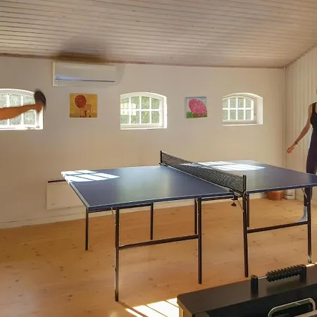 Five-bedroom Holiday In 펜션