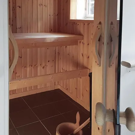 Five-bedroom Holiday In 펜션 Sindal